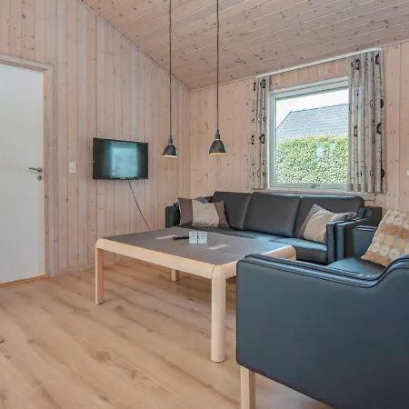 10 Person In B Rkop Holiday home Egeskov (Syddanmark)
