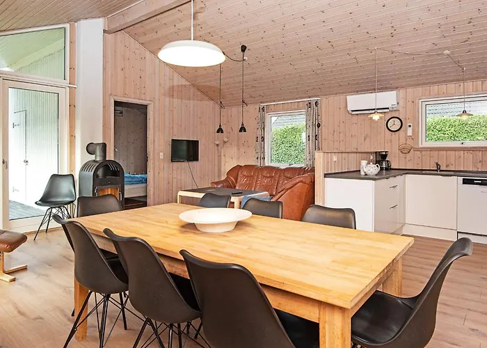 10 Person In B Rkop Nyaraló